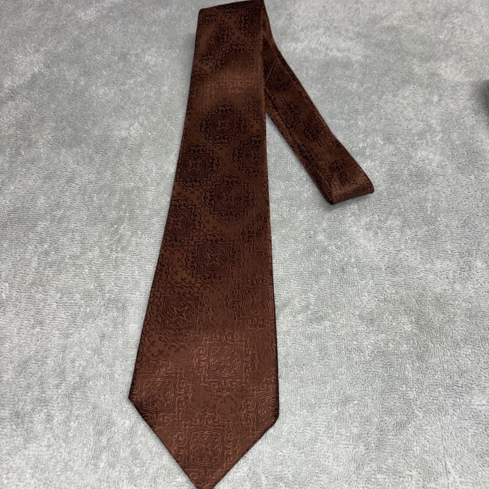 Vintage Wembly Brown Necktie Subtle Pattern Decorative